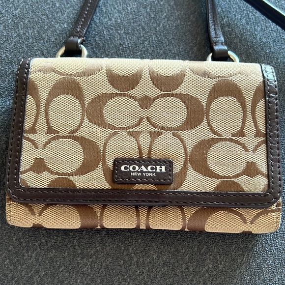 Coach crossbody - Picture 2 of 7